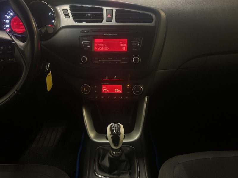 KIA CEED 1.6 CRDI 128CV *TOIT PANOMARIQUE* 