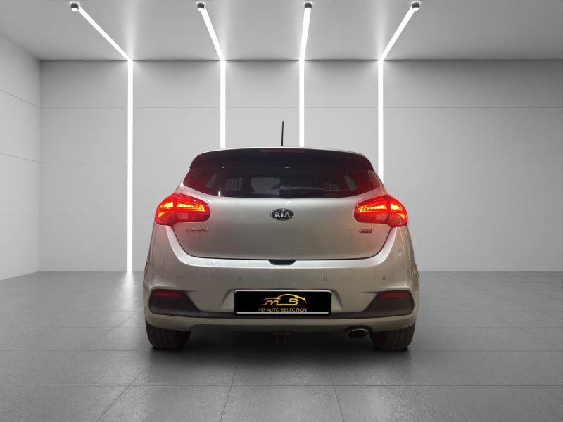 KIA CEED 1.6 CRDI 128CV *TOIT PANOMARIQUE* 