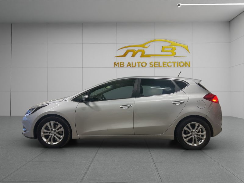 KIA CEED 1.6 CRDI 128CV *TOIT PANOMARIQUE* 