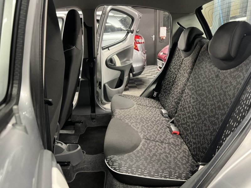 PEUGEOT 107 1.0 68 Cv BOITE AUTOMATIQUE / 17 100 Kms REELS 5 PORTES CRIT AIR 1 - GARANTIE 1 AN