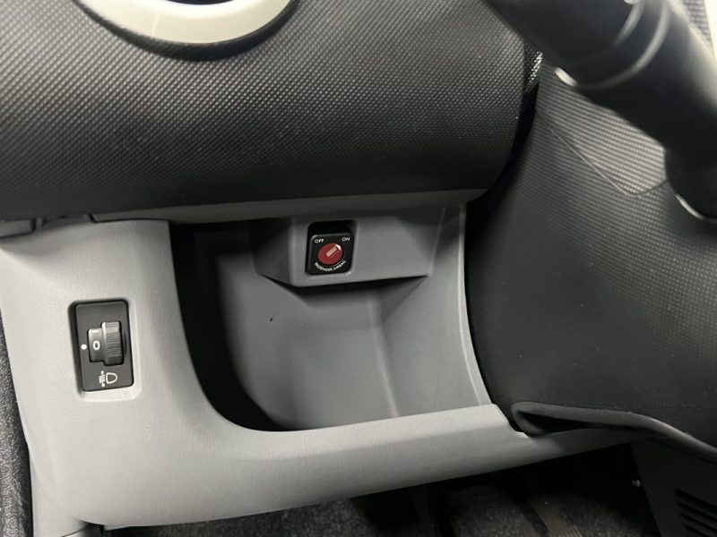 PEUGEOT 107 1.0 68 Cv BOITE AUTOMATIQUE / 17 100 Kms REELS 5 PORTES CRIT AIR 1 - GARANTIE 1 AN