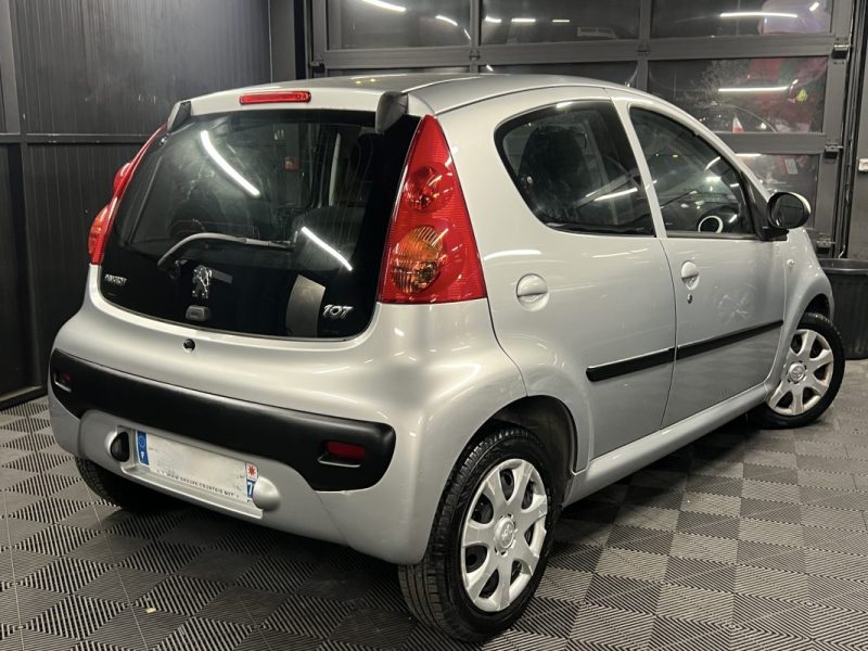PEUGEOT 107 1.0 68 Cv BOITE AUTOMATIQUE / 17 100 Kms REELS 5 PORTES CRIT AIR 1 - GARANTIE 1 AN