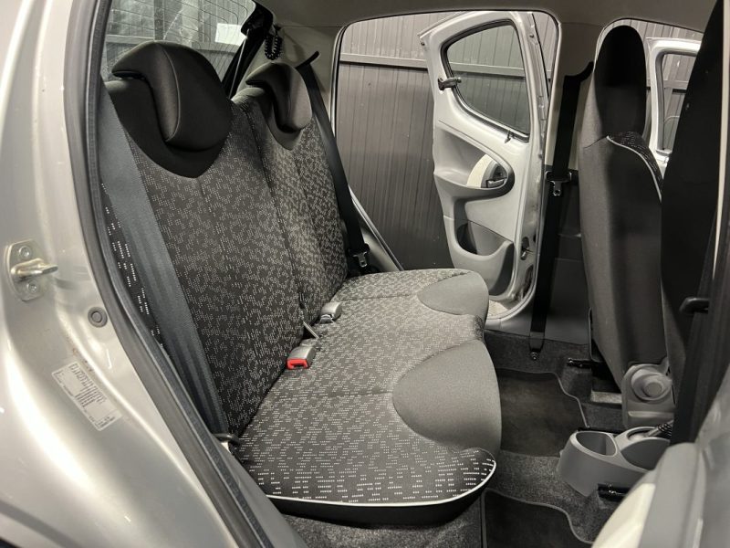 PEUGEOT 107 1.0 68 Cv BOITE AUTOMATIQUE / 17 100 Kms REELS 5 PORTES CRIT AIR 1 - GARANTIE 1 AN