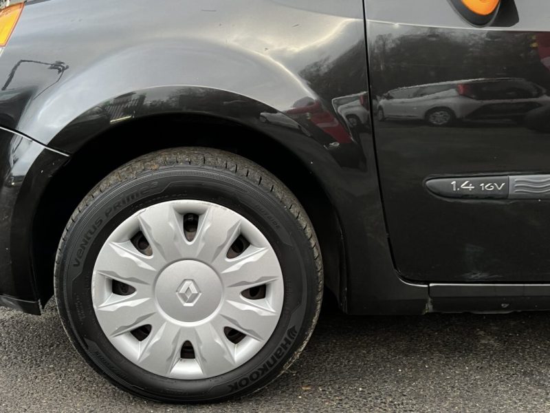 RENAULT MODUS 1.4 98 Cv 5 PORTES / CLIMATISAITON 82 500 Kms - GARANTIE 1 AN
