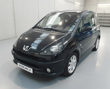 PEUGEOT 1007 1.4 HDI 70 ch DOLCE