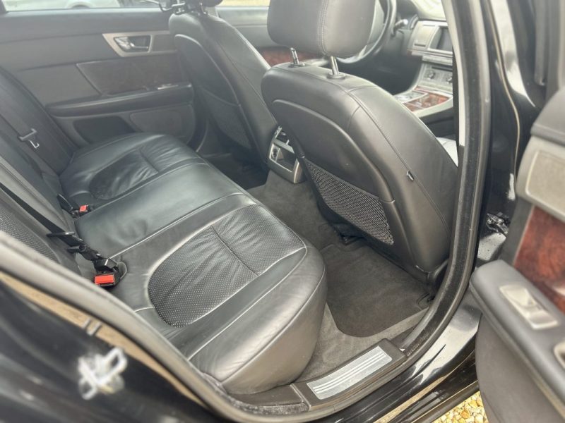 JAGUAR XF V6 3L D 240 LUXE PREMIUM 2009