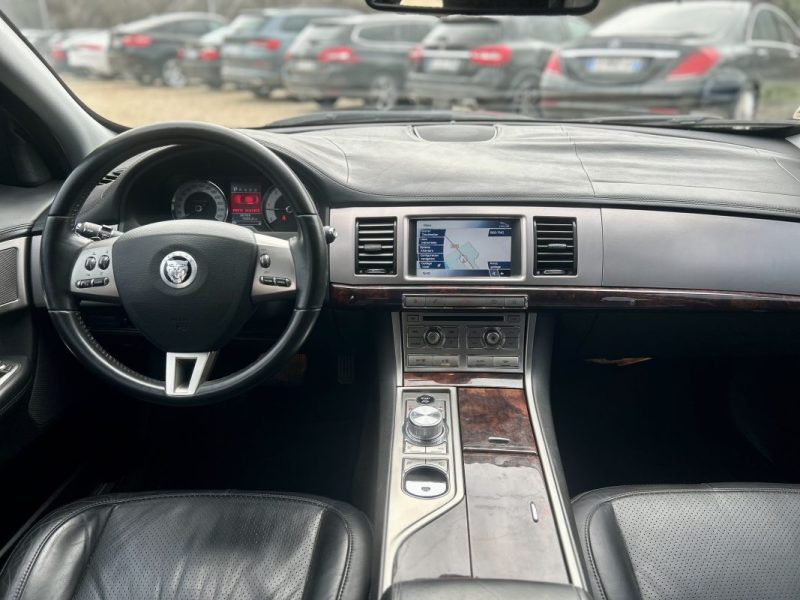 JAGUAR XF V6 3L D 240 LUXE PREMIUM 2009