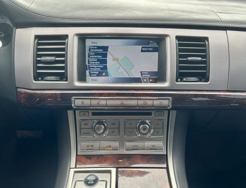 JAGUAR XF V6 3L D 240 LUXE PREMIUM 2009