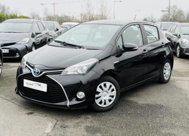 TOYOTA YARIS III 1.5 HYBRID 100h BUSINESS