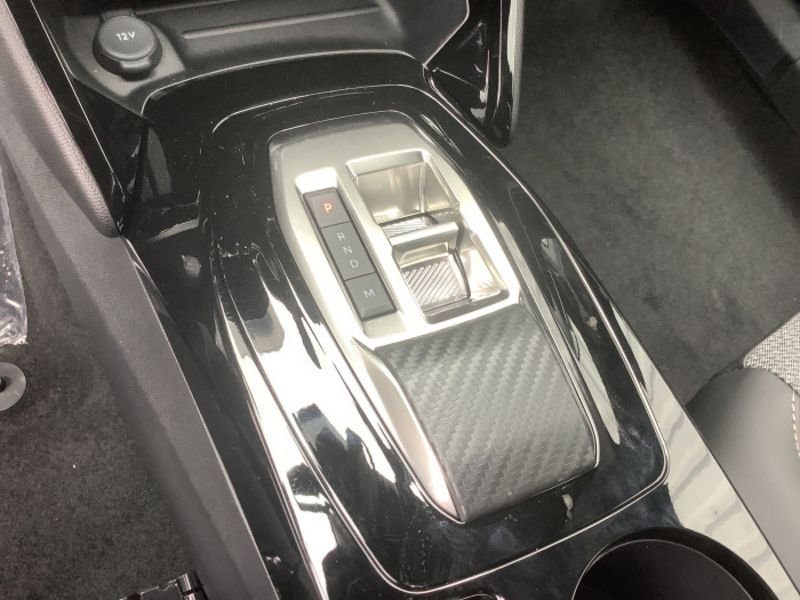 Peugeot 2008 Hybrid 145 e-DCS6 Allure