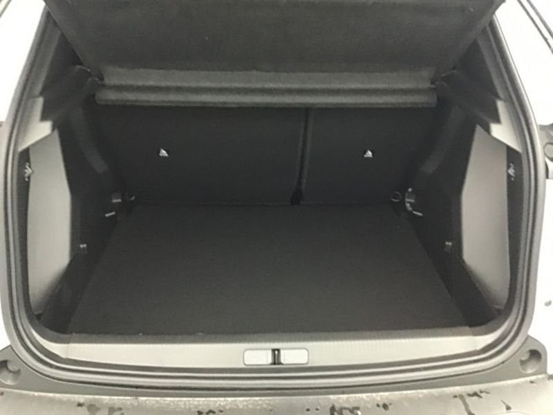 Peugeot 2008 Hybrid 145 e-DCS6 Allure