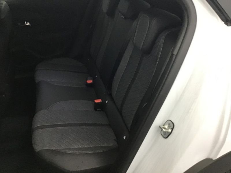 Peugeot 2008 Hybrid 145 e-DCS6 Allure