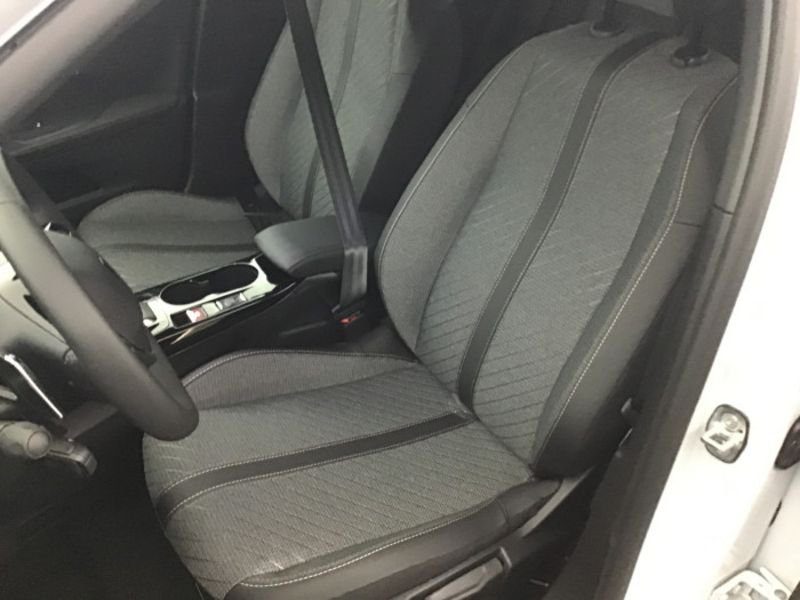 Peugeot 2008 Hybrid 145 e-DCS6 Allure