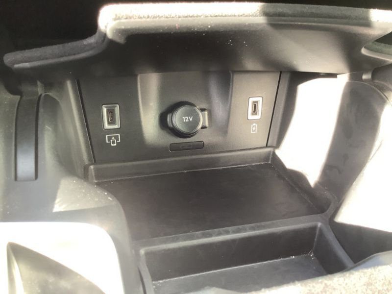 DS DS 7 BlueHDi 130 EAT8 Performance Line