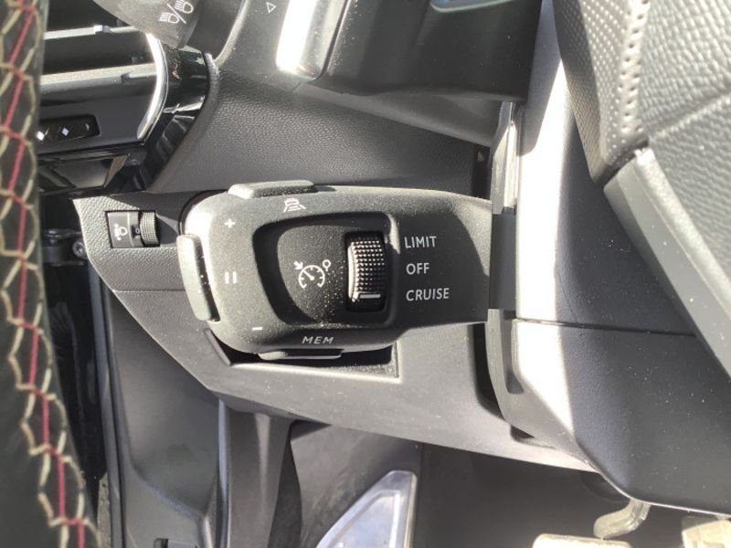 DS DS 7 BlueHDi 130 EAT8 Performance Line