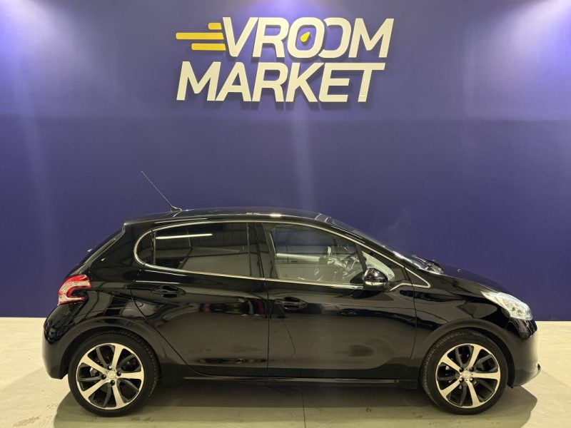 PEUGEOT 208 1.6 VTI FELINE 120 CV 5P TOIT PANORAMIQUE