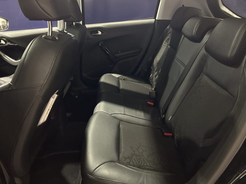 PEUGEOT 208 1.6 VTI FELINE 120 CV 5P TOIT PANORAMIQUE