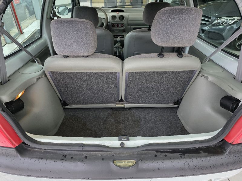 RENAULT TWINGO PRIVILEGE 1.2 75CH ANNEE 2001 185000KM