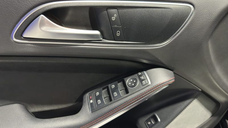 Mercedes GLA 250 211ch Fascination (AMG Line) 4Matic 7G-DCT - Toit Ouvrant - Caméra de recul