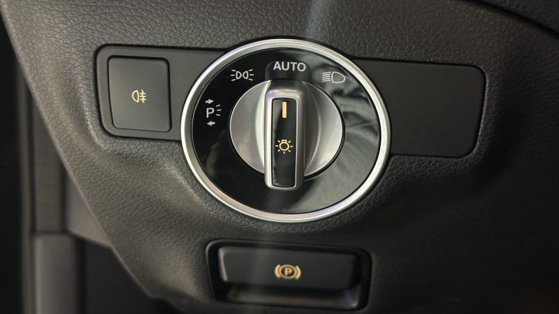 Mercedes GLA 250 211ch Fascination (AMG Line) 4Matic 7G-DCT - Toit Ouvrant - Caméra de recul