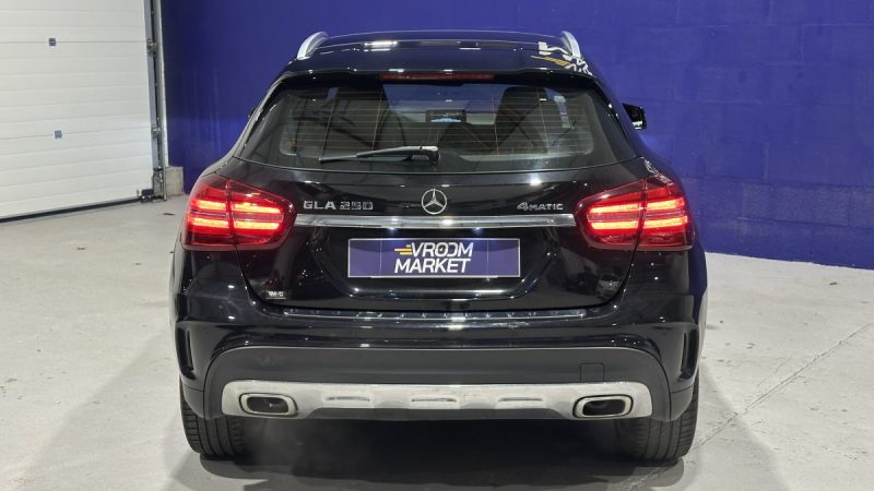 Mercedes GLA 250 211ch Fascination (AMG Line) 4Matic 7G-DCT - Toit Ouvrant - Caméra de recul