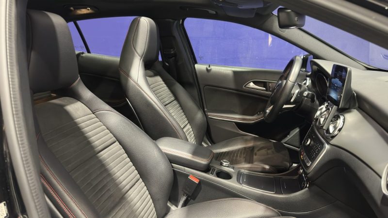 Mercedes GLA 250 211ch Fascination (AMG Line) 4Matic 7G-DCT - Toit Ouvrant - Caméra de recul