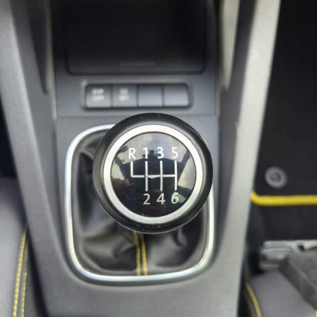 VOLKSWAGEN GOLF GTI PIRELLI 2.0T FSI 230 2008