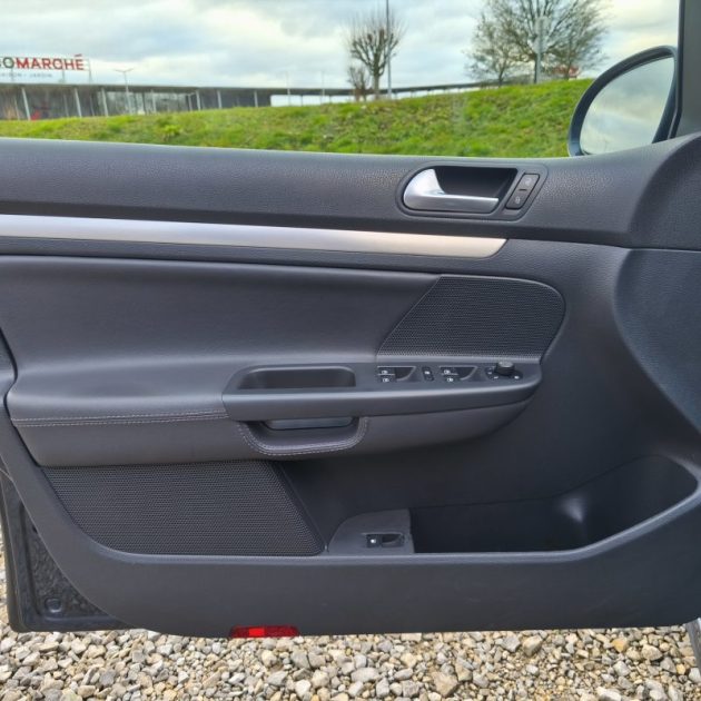 VOLKSWAGEN GOLF GTI PIRELLI 2.0T FSI 230 2008