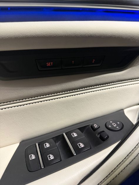 BMW M550D XDRIVE FROZEN BLACK NO.13/30 2018