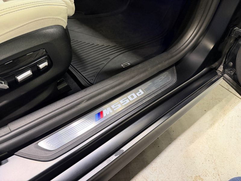 BMW M550D XDRIVE FROZEN BLACK NO.13/30 2018