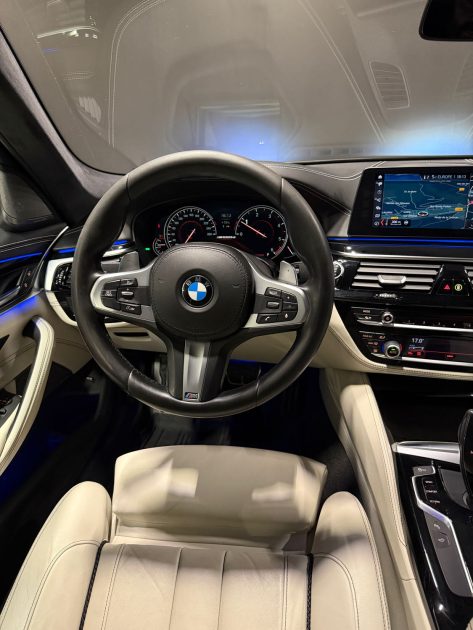 BMW M550D XDRIVE FROZEN BLACK NO.13/30 2018