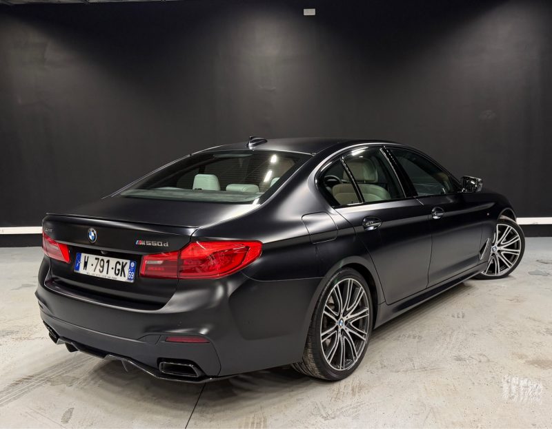 BMW M550D XDRIVE FROZEN BLACK NO.13/30 2018