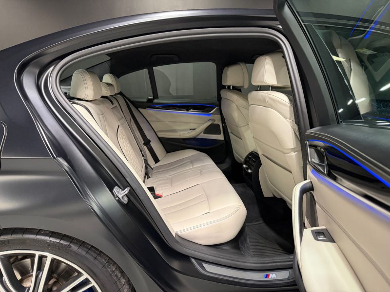 BMW M550D XDRIVE FROZEN BLACK NO.13/30 2018