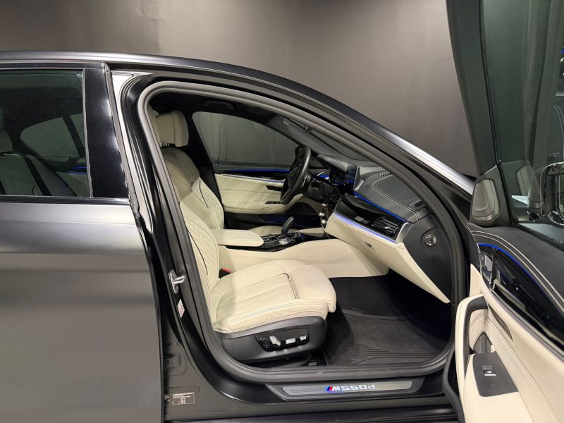 BMW M550D XDRIVE FROZEN BLACK NO.13/30 2018