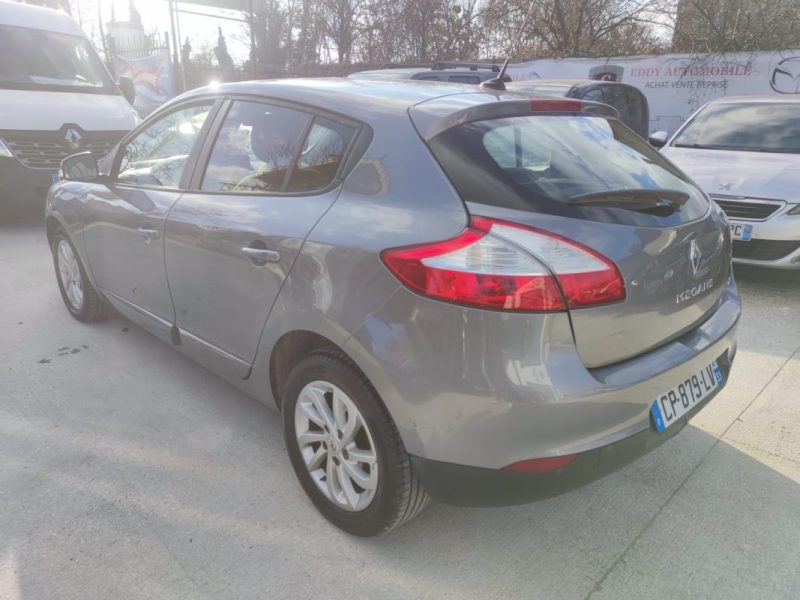 RENAULT MEGANEIII 1.5 DCI 110CH FAP AUTHENTIQUE ECO² 2012