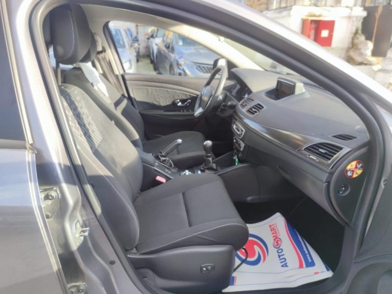 RENAULT MEGANEIII 1.5 DCI 110CH FAP AUTHENTIQUE ECO² 2012