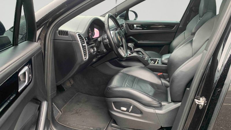 PORSCHE CAYENNE E-HYBRID COUPE 3.0 L V6 462 ch