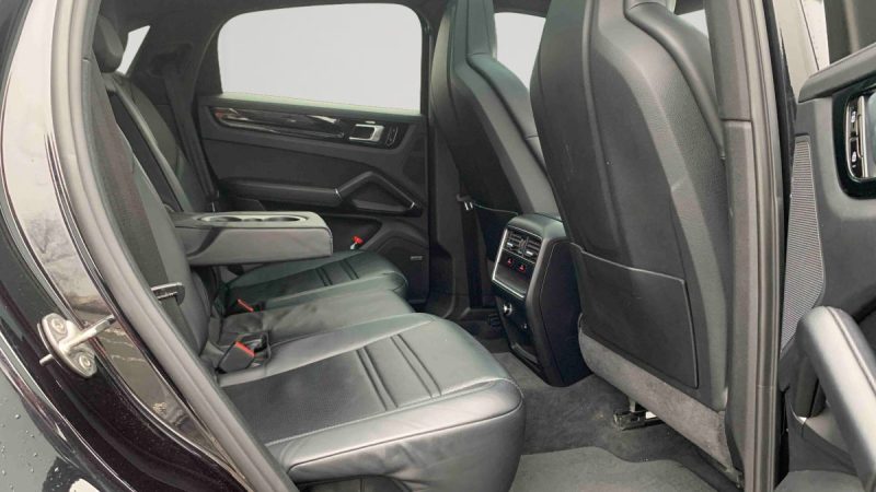 PORSCHE CAYENNE E-HYBRID COUPE 3.0 L V6 462 ch