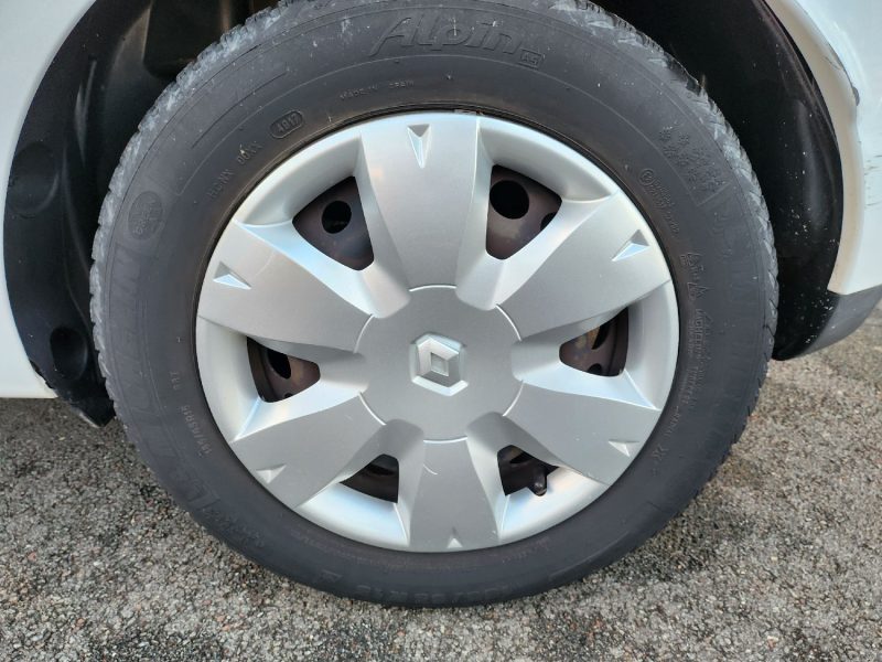 RENAULT CLIO IV 1.5 DCI 75CH 