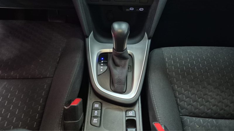 TOYOTA YARIS CROSS SUV 1.5 HYBRIDE 116H DYNAMIC BUSINESS/1 ERE MAIN/TVA RECUPERABLE