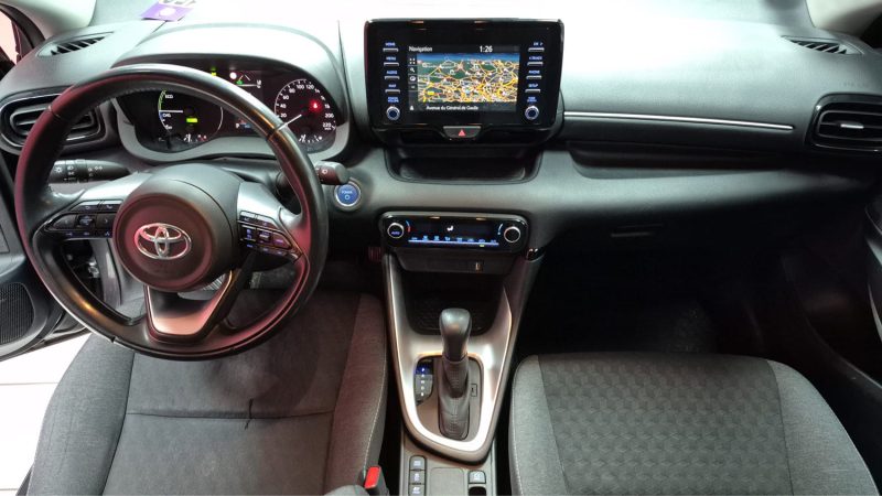 TOYOTA YARIS BERLINE 116cv FRANCE BUSINESS/1 ERE MAIN/TVA RECUPERABLE