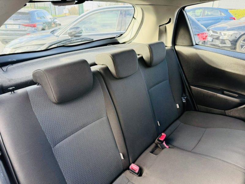 TOYOTA YARIS III 1.5 HYBRID 100h BUSINESS