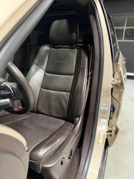 JEEP GRAND CHEROKEE SUMMIT 2013