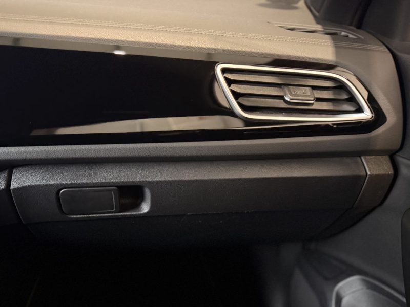 VOLKSWAGEN T-Roc R-Line / 2022 / Apple CarPlay / Virtual Cockpit / Hayon électrique 