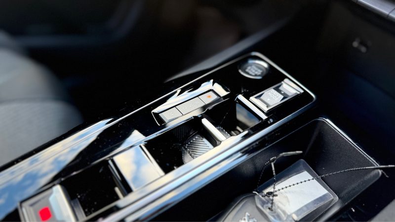 PEUGEOT 3008 1.2 HYBRID 136  CV ALLURE E-DCS PH2 2024  MOTEUR CHAINE 