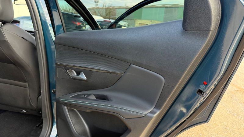 PEUGEOT 3008 1.2 HYBRID 136  CV ALLURE E-DCS PH2 2024  MOTEUR CHAINE 