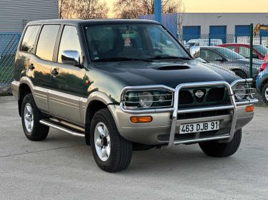 NISSAN TERRANO 2.7 TDI 125 CH LUXE 