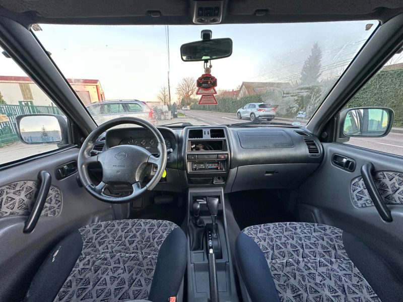 NISSAN TERRANO 2.7 TDI 125 CH LUXE 