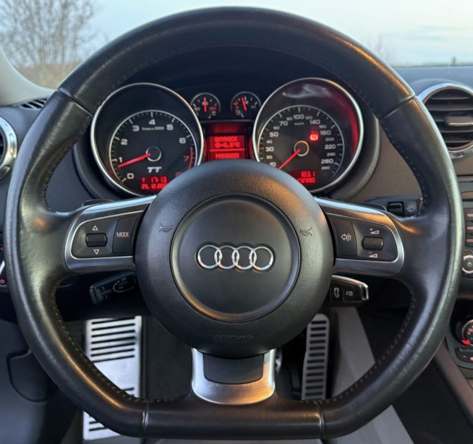 AUDI TT 3.2 V6 QUATTRO 250CH / SIÈGES CHAUFFANTS / SUIVI COMPLET AUDI