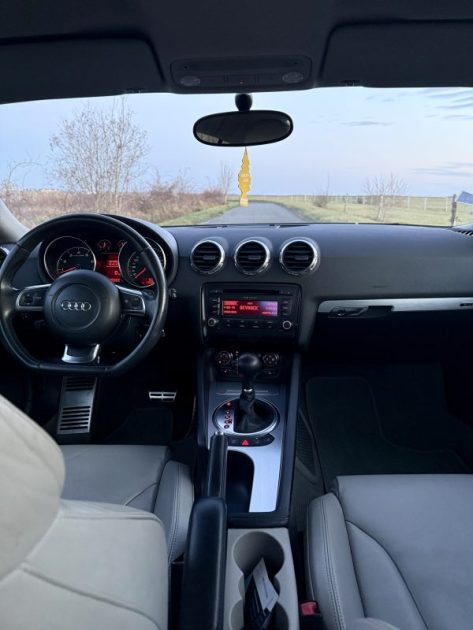 AUDI TT 3.2 V6 QUATTRO 250CH / SIÈGES CHAUFFANTS / SUIVI COMPLET AUDI